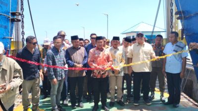 Penyebrangan Perdana Fery Torobulu – Tondasi Di Resmikan Bupati Mubar La Ode Darwin, Ini Ucapnya