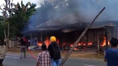 Rumah La Ode Ndihaga Di Lahab Sijago Merah Saat Rumah tidak ada Orang