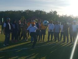 Bupati Mubar, La Ode Darwin Resmi Membuka Turnament Sepakat Bola KONI Cup 1